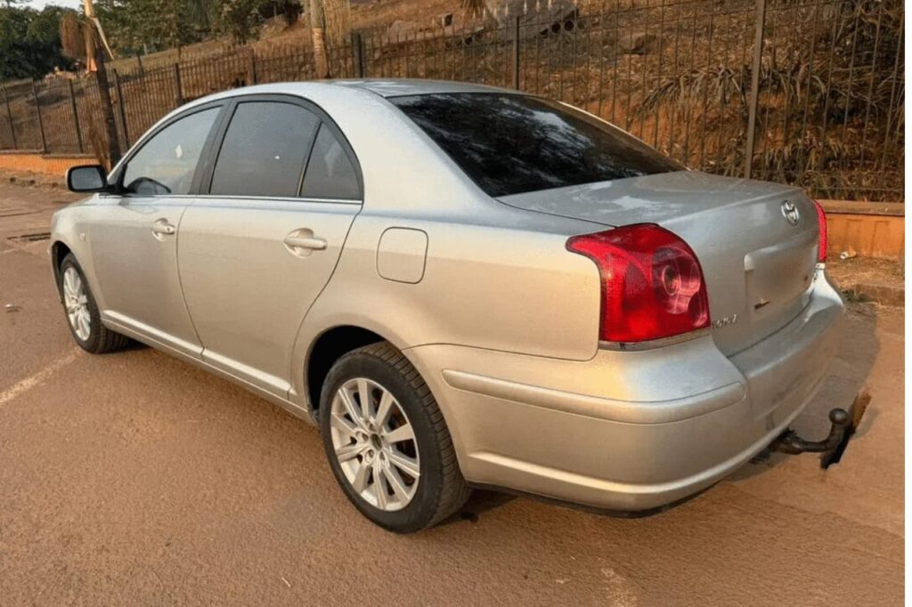 Accueil Toyota Avensis Excellence